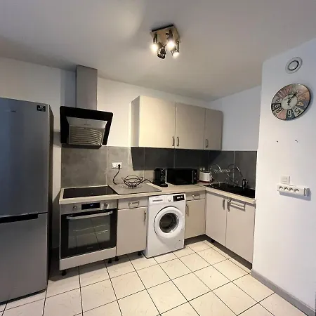 Apartment 270m From