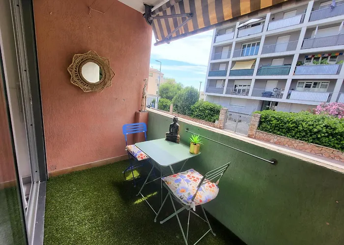 Air Conditioned 270m From * Saint-Raphael (Var)