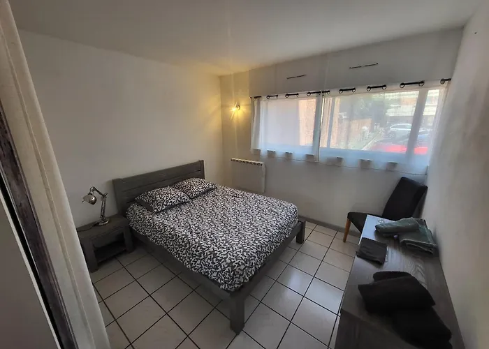 Apartamento Air Conditioned 270m From *